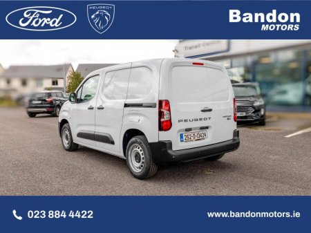 2025 Peugeot Partner PARTNER PRO PLUS1.5 HDI 100 65 €21,950