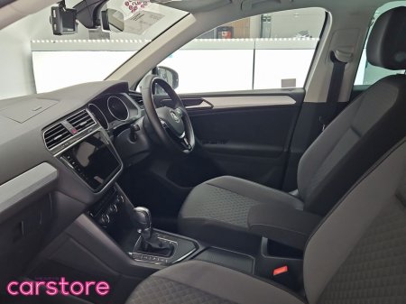 2018 Volkswagen Tiguan - thumbnail 12