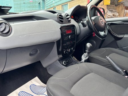 2014 Dacia Duster 1.5 dCi 110 SIGNATURE 4WD €6,450 thumbnail