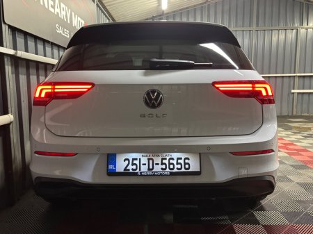 2025 Volkswagen Golf GOLF EDITION 75 2.0 TDI 116HP €33,950 thumbnail