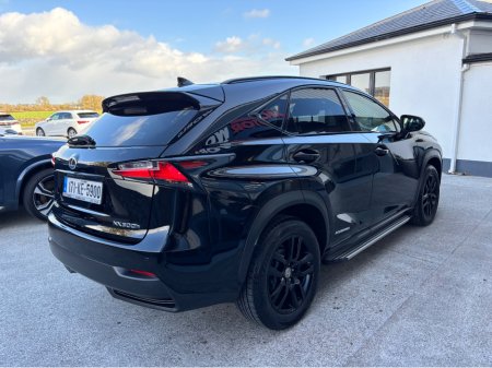 2017 Lexus NX 300 h - thumbnail 4