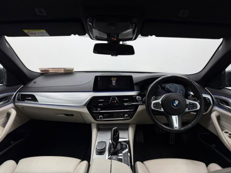 2019 BMW 5 Series - thumbnail 9