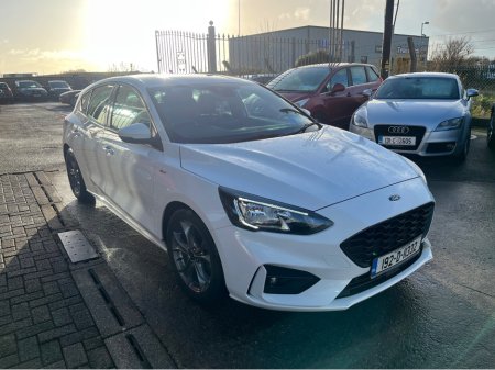 2019 Ford Focus - thumbnail 2