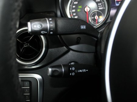 2018 Mercedes-Benz CLA Class - thumbnail 25