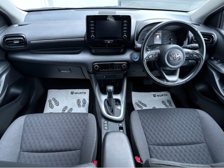 2023 Toyota Yaris 1.5 HYBRID LUNA 4DR AUTO €16,950 thumbnail