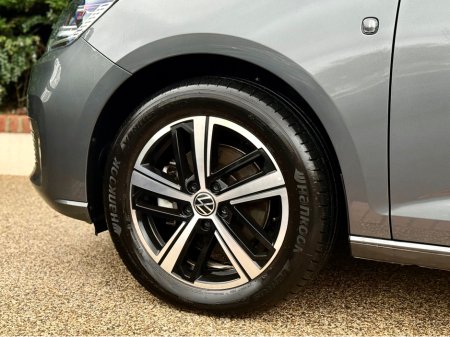 2025 Volkswagen Caddy CARGO ED TDI 122BHP A7F 2 €32,950 thumbnail