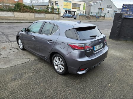 2015 Lexus CT 200 h - view 4