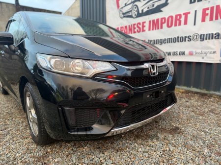 2017 Honda Fit  €13,990 thumbnail