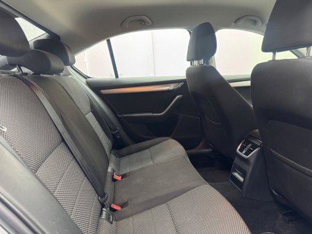 2014 Skoda Octavia 1.6 TDI CR 105BHP Ambition €6,950 thumbnail