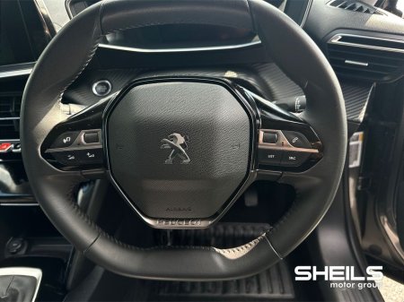 2022 Peugeot 2008 1.2 Petrol Allure 100BHP €23,450 thumbnail