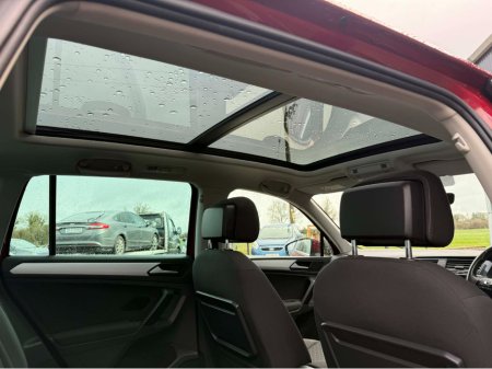 2019 Volkswagen Tiguan - thumbnail 13