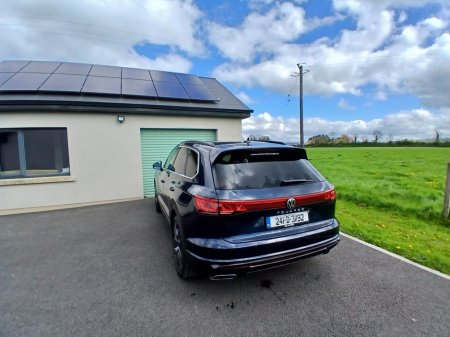 2024 Volkswagen Touareg - photo 5