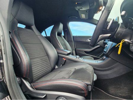 2019 Mercedes-Benz CLA Class - thumbnail 2