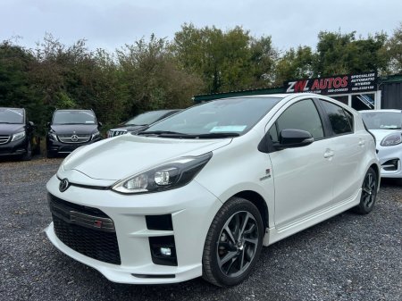 2019 Toyota Aqua Hybrid Luxury €14,495