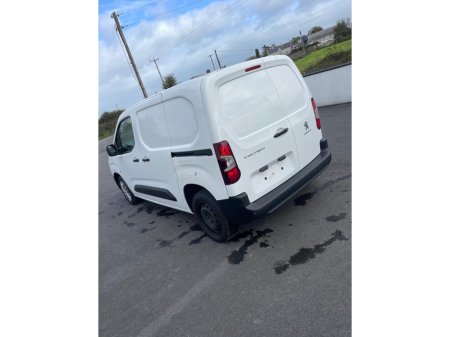 2022 Peugeot Partner - thumbnail 2