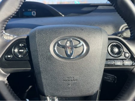 2020 Toyota Prius - thumbnail 11