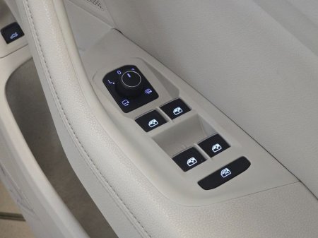 2017 Volkswagen Passat Highline 2.0 TDi Automatic Saloon €13,950 thumbnail