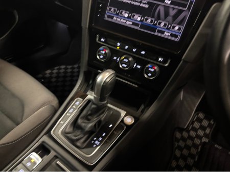 2018 Volkswagen Golf 1.4 TSI DSG HILINE €19,499 thumbnail