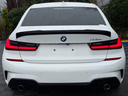 2021 BMW 3 Series - thumbnail 18