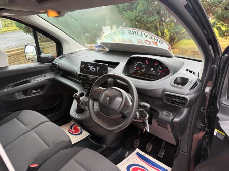 2019 Peugeot Partner  €12,495 thumbnail