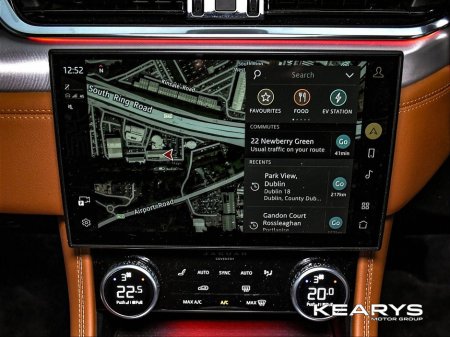 2023 Jaguar F-Pace AWD PHEV R-DYNAM €51,888 thumbnail