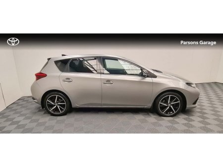 2018 Toyota Auris - thumbnail 2