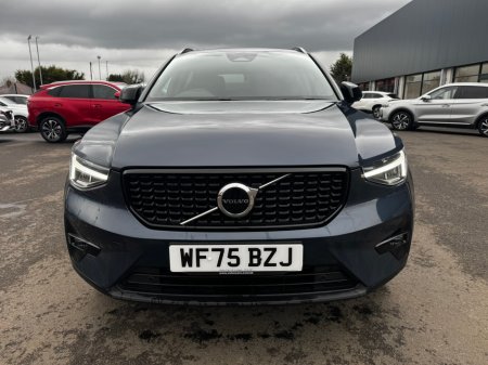 2025 Volvo XC40 - thumbnail 7