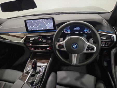 2022 BMW 5 Series 530e xDrive M Sport Saloon €44,950 thumbnail