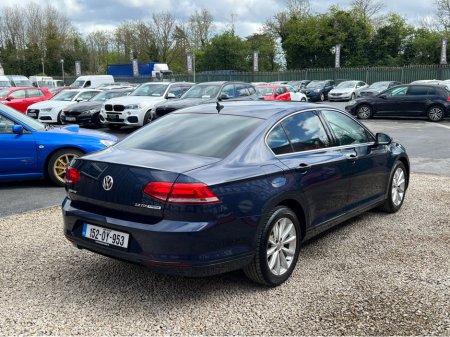 2015 Volkswagen Passat - thumbnail 11