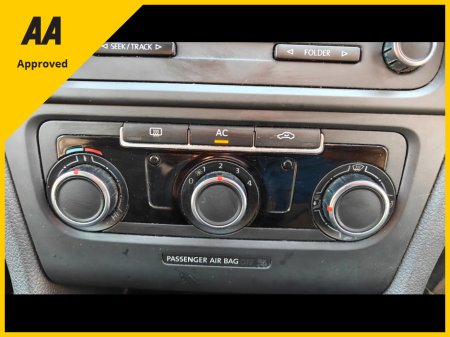 2012 Volkswagen Golf - thumbnail 24