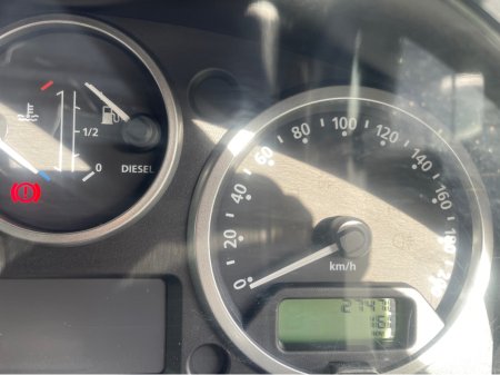 2016 Land Rover Defender - thumbnail 3