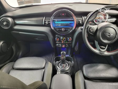 2019 MINI Hatch COOPER Cooper S Sport €19,975