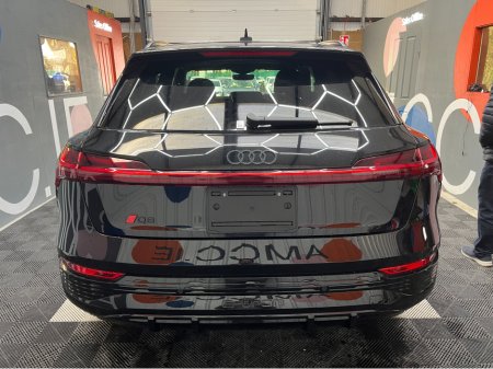 2024 Audi Q8 e-tron €64950 2024 AUDI Q8 E-TRON 55 QUATTRO S-LINE AUTOMATIC / CRUISE CONTROL / 360° CAMERA / ELECTRIC MEMORY & HEATED SEATS / PADDLE SHIFTERS / AMBIENT LIGHTS / APPLE CARPLAY / HEATED REAR SEATS €64,950 thumbnail