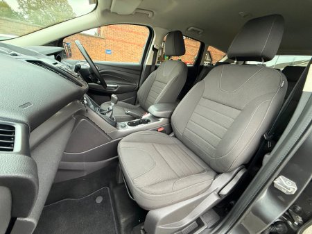 2015 Ford Kuga - thumbnail 16