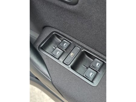 2016 Volkswagen Polo - thumbnail 9