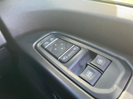 2026 Renault Trafic - thumbnail 9