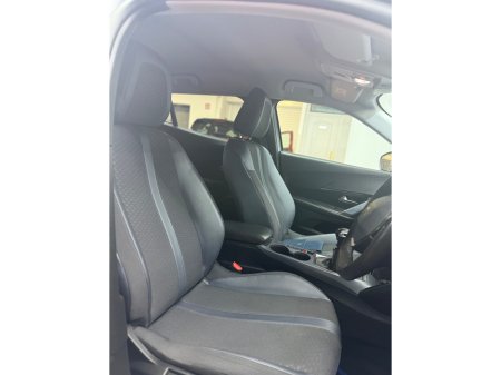 2020 Peugeot 2008 ALLURE 1.2 100 4DR €18,950 thumbnail