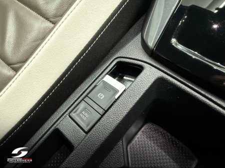 2022 Volkswagen T-Roc R-LINE 1.5 TSI D7F 150HP 5DR A €28,995 thumbnail