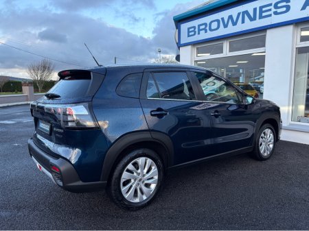 2024 Suzuki SX4 S-Cross 1.5 MOTION HEV 115PS 5 €29,999 thumbnail