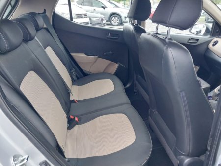 2015 Hyundai i10 - thumbnail 12