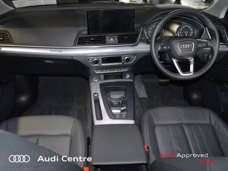 2023 Audi Q5 50 TFSI-e 299HP S tronic quattro SE €53,499 thumbnail