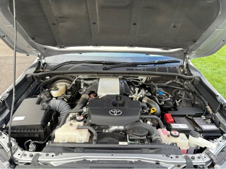 2025 Toyota Hilux 2.8 GR SPORT II thumbnail