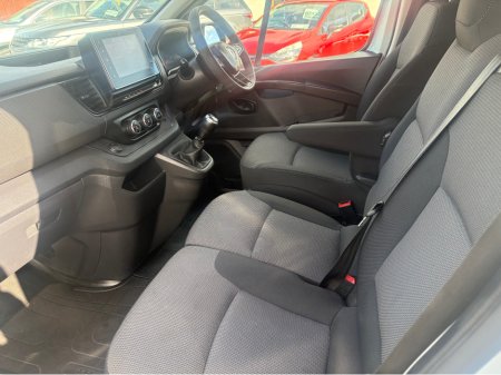 2023 Renault Trafic - thumbnail 15