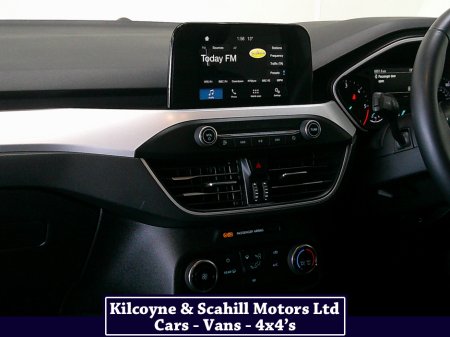 2019 Ford Focus - thumbnail 18