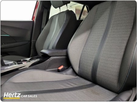 2023 Peugeot 2008 - thumbnail 5