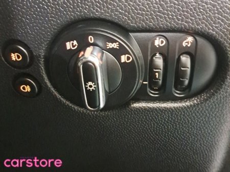 2020 MINI Hatch Cooper Classic Auto €15,880 thumbnail