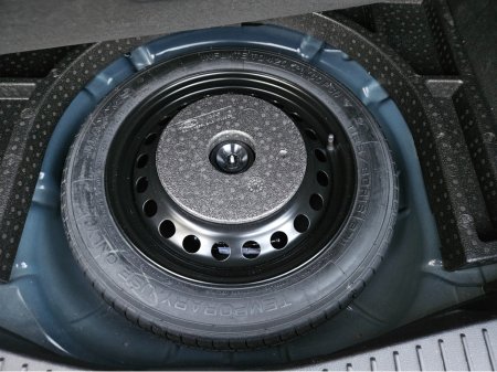 2018 Ford C-Max C MAX 1.5 TDCI 95PS 5 SEAT M6 ZETEC 4DR €10,950 thumbnail