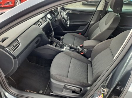 2020 Skoda Octavia - thumbnail 16