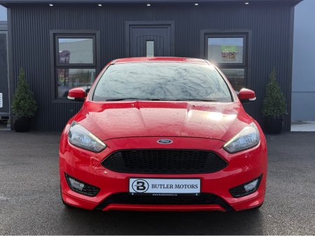 2017 Ford Focus - thumbnail 9