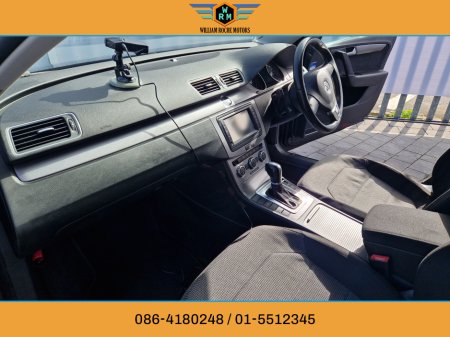 2012 Volkswagen Passat - thumbnail 16